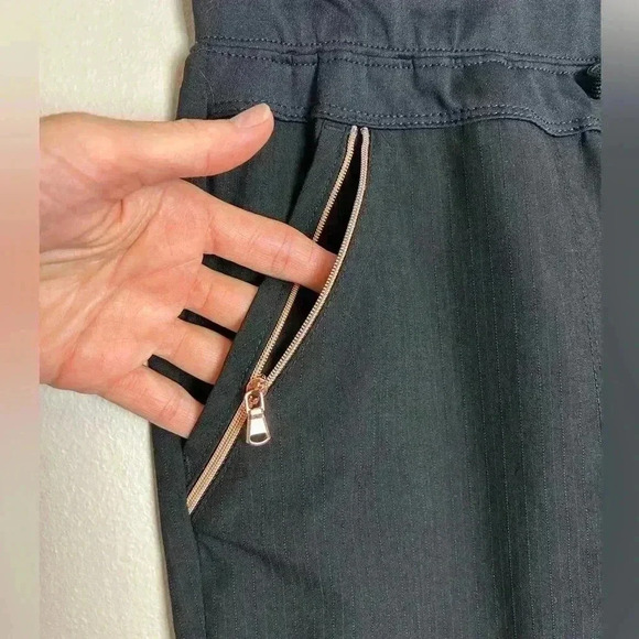 Cherokee Statement Pants Scrubs Black Pinstripe Rose Gold Accents Medium CK055 - Picture 4 of 9